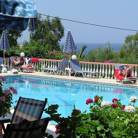 Knossos Aparthotel Panormos  Bagian luar foto