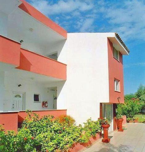 Knossos Aparthotel Panormos  Bagian luar foto