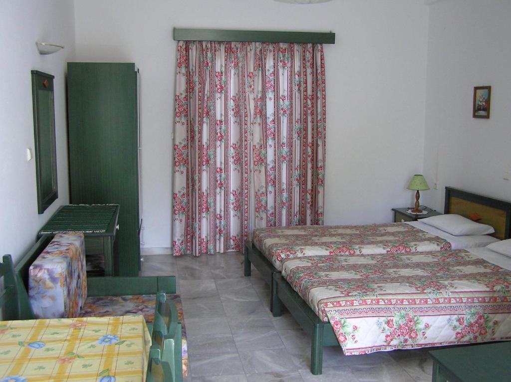 Knossos Aparthotel Panormos  Bagian luar foto