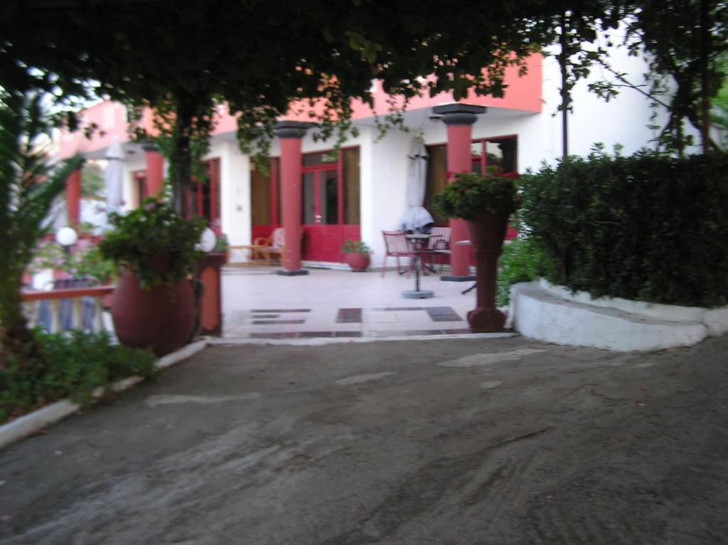 Knossos Aparthotel Panormos  Bagian luar foto