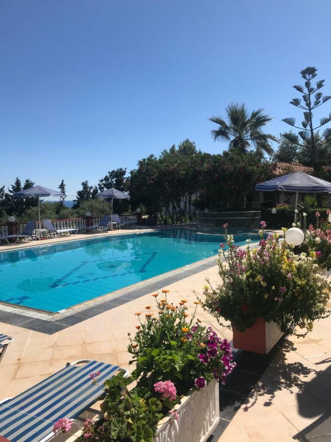 Knossos Aparthotel Panormos  Bagian luar foto